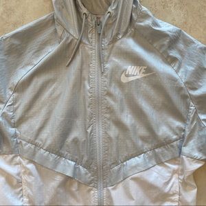 Nike Women’s Wind Breaker